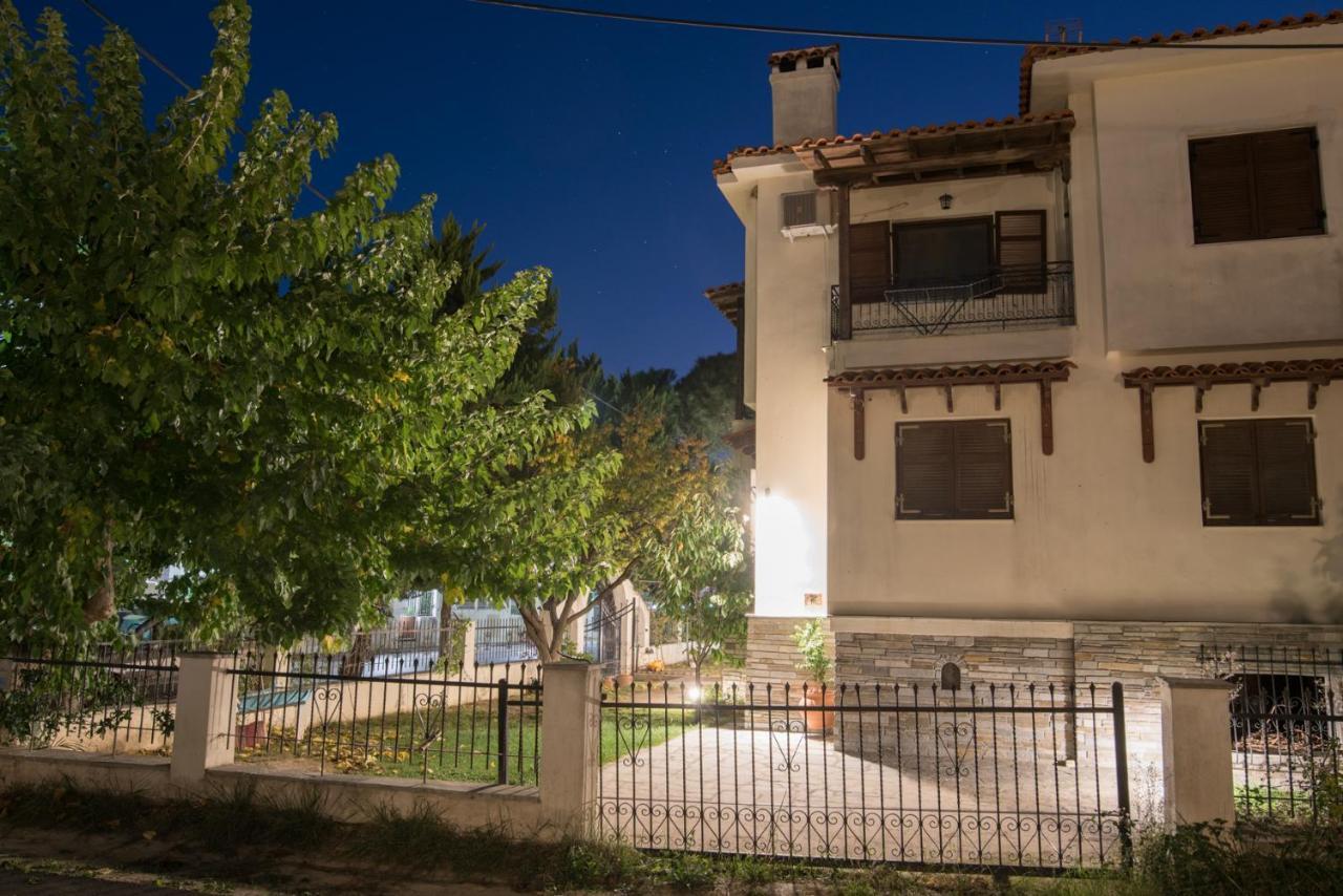 Seasidelongo Houses 1 Min From The Beach Of Nikiti Exterior foto